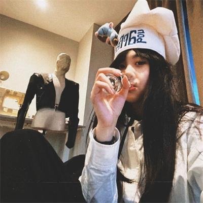 女帝登基后反派的我死在她怀中